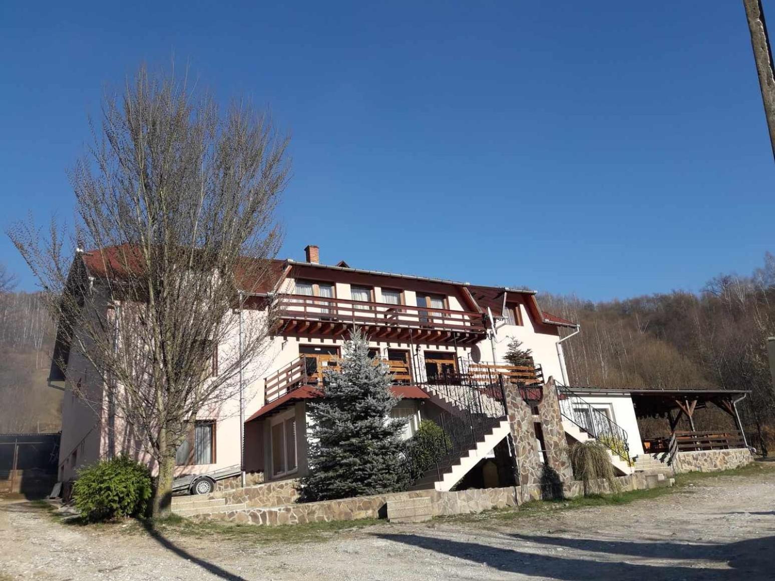 Panzio Anett Bed & Breakfast Pietroasa  Exterior foto